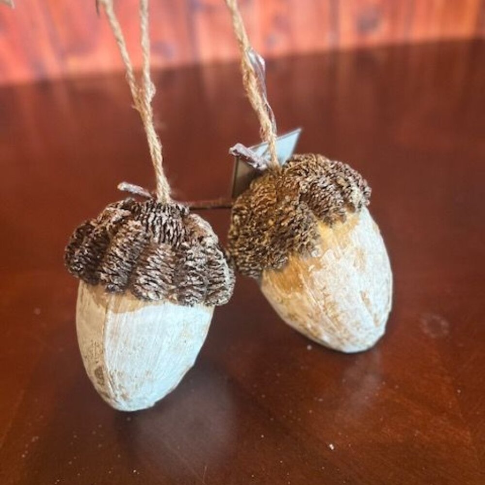 Rustic Acorn Hanging Christmas Decorations Set Of 2 Natural wood‎ texture
